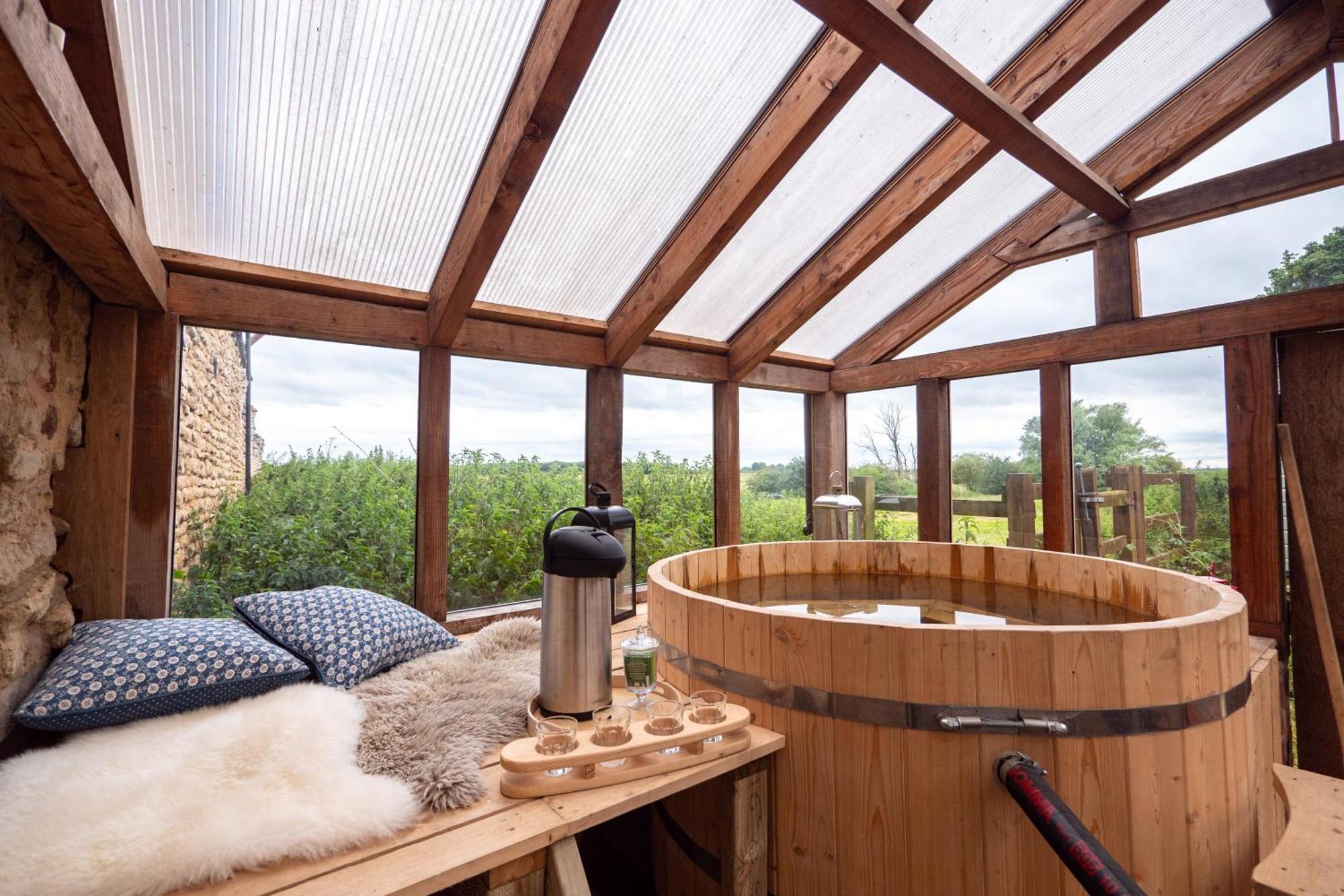 Large Country Cottage, Sleeps 8 - Spa Facilities, Garden Bar, Catering Services, Free Parking, Nature Reserve, Hen Parties Scunthorpe Extérieur photo