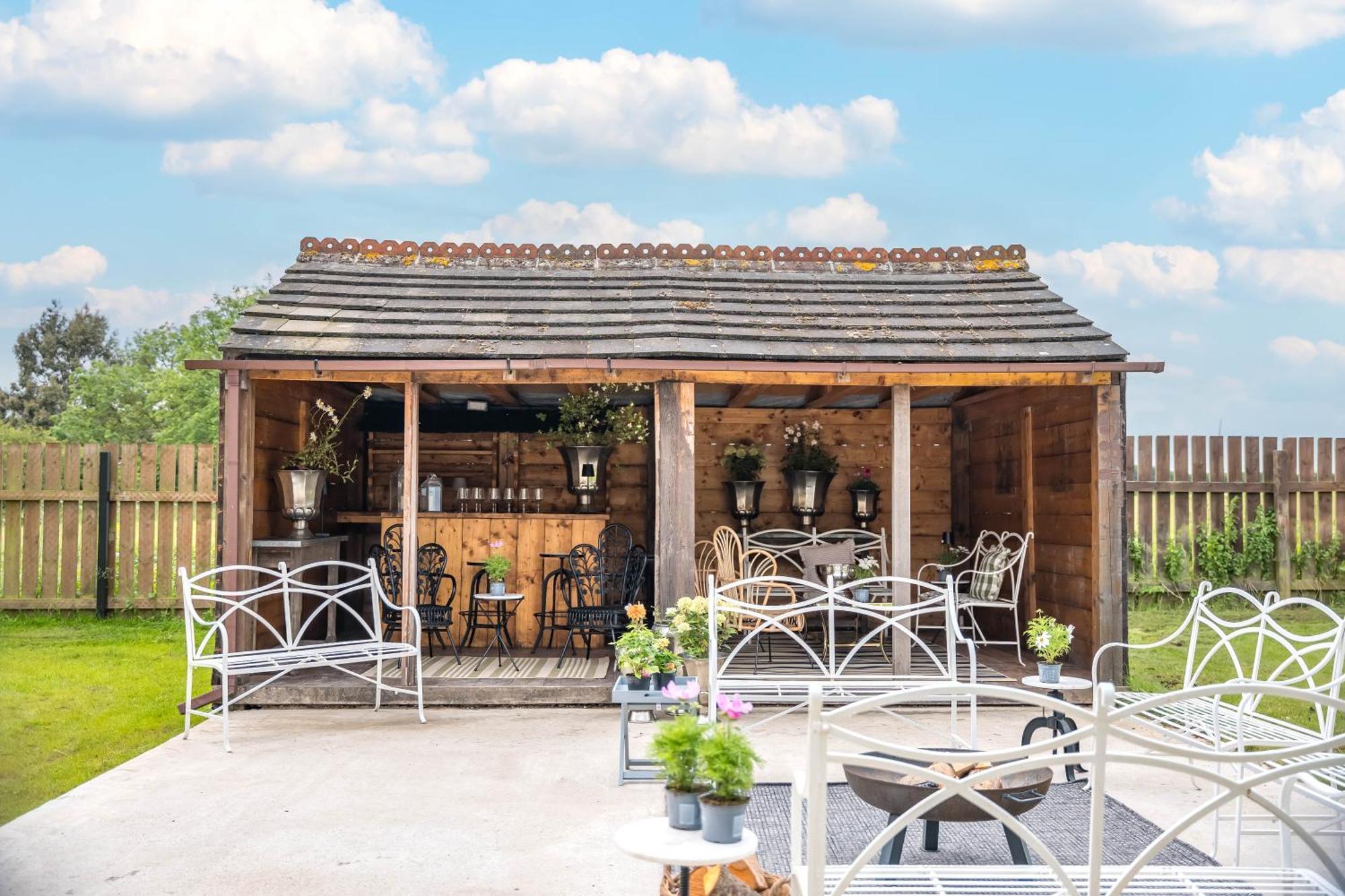 Large Country Cottage, Sleeps 8 - Spa Facilities, Garden Bar, Catering Services, Free Parking, Nature Reserve, Hen Parties Scunthorpe Extérieur photo